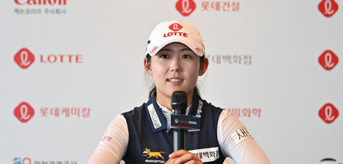 황유민은 반년 동안의 LPGA 생활에 대해 "가기 전부터 워낙 거칠고 세계적인 무대라는 걸 알고 마음먹고 갔기 때문에 큰 충격은 없었지만 역시나 예상대로 만만한 곳이 아니었다"며 "전 세계에서 모인 선수들의 스윙과 경기력이 정말 훌륭하고 선수층이 두터워서 대회를 치를 때마다 끊임없이 배우고 있다"고 했다. ⓒ KLPGA