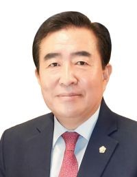 제10대 경주시의회 전반기 임활 의장. ⓒ 경주시의회