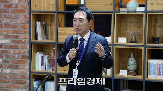박수현 지사는 7일 충남도청 프레스센터에서 열린 기자간담회에서 정무부지사 임명, 지천댐 공론화위원회 운영 등 주요 도정 현안에 대한 입장을 밝혔다. ⓒ 프라임경제