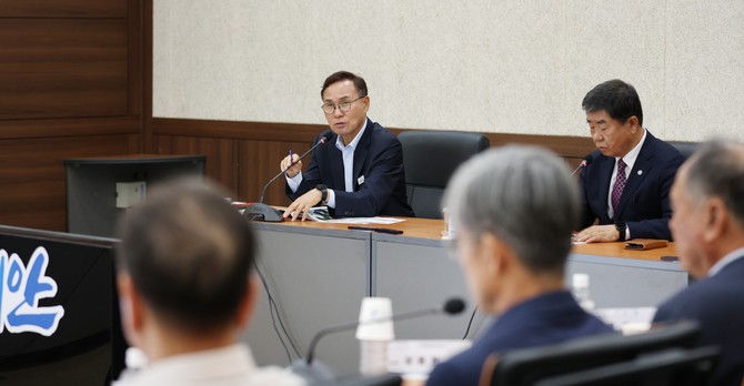 13일 군청 중회의실에서 열린 군정설명회 모습. ⓒ 태안군