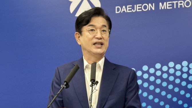허태정 대전시장은 16일 기자회견을 열고 국군사관학교 대전 창설에 대해 환영의 뜻을 밝혔다. =오영태 기자