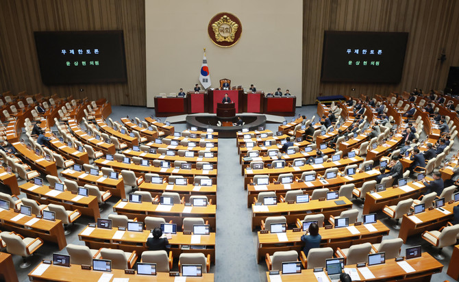 종합특검연장법 필리버스터하는 국민의힘. ⓒ 연합뉴스