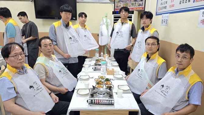 당진발전본부가 지역사회와 함께 에너지 절약 문화 확산을 위한 캠페인을 하고 있다. ⓒ 당진발전본부