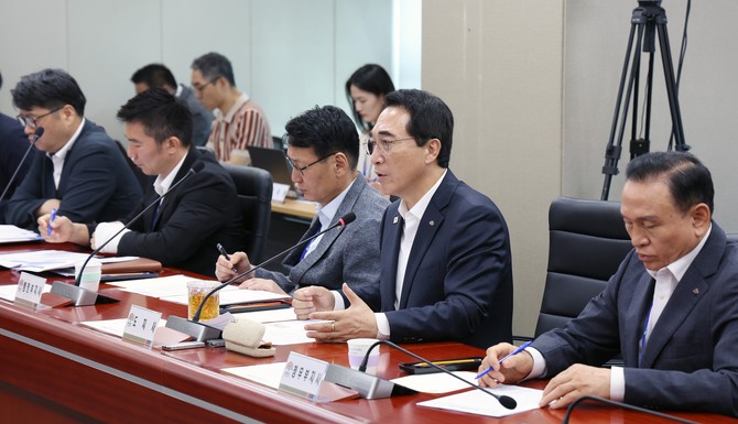박수현 충남지사는 3일 도청 중회의실에서 열린 제2차 실국원장회의를 개최하고 있다. ⓒ 프라임경제