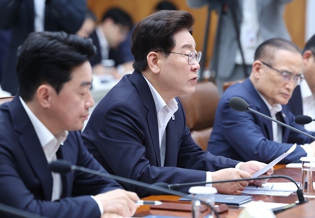 이재명 대통령이 10일 청와대에서 열린 메가프로젝트 민관합동 제2차 점검회의에서 발언하고 있다. ⓒ 연합뉴스