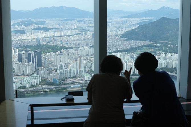 서울 송파구 롯데월드타워 서울스카이에서 바라본 서울 주택 단지 모습. ⓒ 연합뉴스