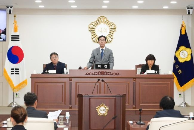 영덕군의회 제326회 임시회 개회 모습. ⓒ 영덕군의회