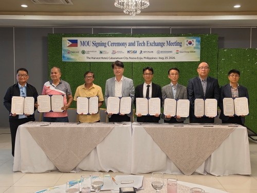 필리핀 누에바에시하주 카바나투안시 현지 실증사이트 구축 상황을 점검하고, 국내외 기관들과 기술교류회 및 현지 협력 기관들과의 업무협약을 체결했다. ⓒ 전남TP