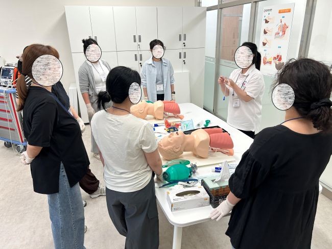 선린대학교 K-Safety 지역협력교육센터에서는 포항성모병원과 에스포항병원 간호사들을 대상으로 전문소생술 자격 취득 프로그램을 운영하고 있다. ⓒ 선린대학교