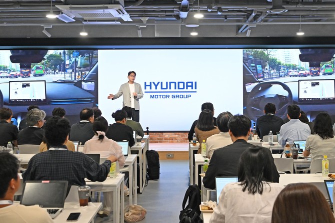 '현대차그룹 자율주행 미디어데이'에서 현대차·기아 AVP본부 자율주행개발센터장 권정현 부사장이 발표하는 모습. ⓒ 현대자동차그룹
