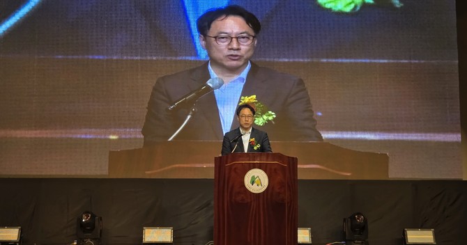 임하수 산림청 차장이 경북 안동시 한국국학진흥원에서 개최된 '2026년 전국산림경영인대회'에 참석해 축사를 하고 있다. ⓒ 산림청