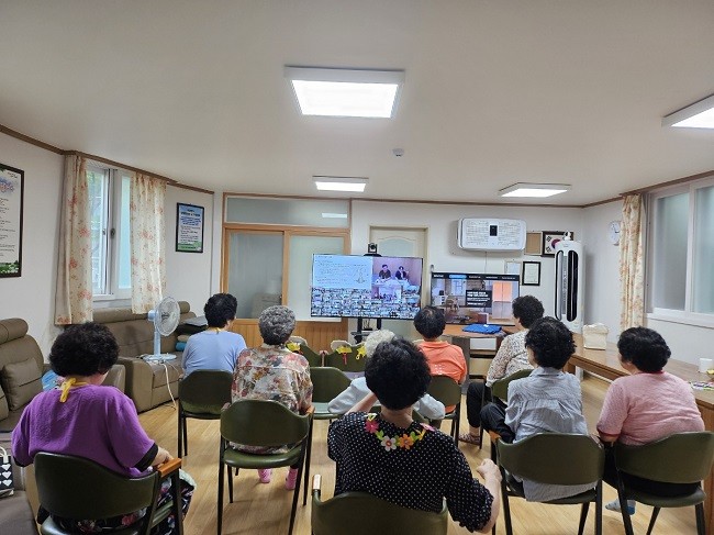 서구는 2019년 세계보건기구(WHO) 고령친화도시 국제네트워크(GNAFCC) 첫 인증 이후 어르신의 삶의 질 향상을 위한 고령친화 정책을 추진하고 있다. Ⓒ 광주 서구