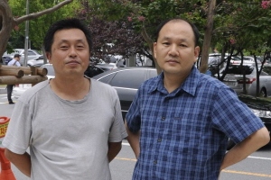 스토리밥 작가협동조합은 이제 갓 출범했으나 작가 연륜이 10년 가량인 구성원들의 기본기가 탄탄해 나이브하면서도 통섭적인 스토리텔링의 경지를 펼치고 있다. 문예잡지 '작가마당' 주간이기도 한 김병호 책임작가(좌측), '경향신문' 신춘문예 출신의 시인이자 공직자의 길을 걷고 있는 정덕재 작가가 대표로 조합의 이야기를 들려주었다. ⓒ 프라임경제