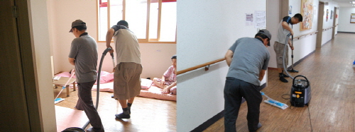 자매결연을 맺은 노인요양시설 '자광원'에서 봉사활동을 하고 있는 (주)강산리싸이클링 임직원들. = 정수지 기자