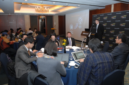  VMware는 오늘 기자간담회를 개최하고, 포레스터와 공동 조사한 '2013 아태지역 클라우드 리서치 분석 보고서&rsquo;를 발표했다.  ⓒ KORCOM PORTER NOVELLI
