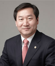 유정복 안행부 장관은 지자체 출자기관의 관리감독 강화 위한 법률안 제출했다. &copy;안행부