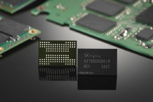  SK하이닉스가 본격 양산에 나선 16나노 64Gb MLC 낸드플래시 제품 사진. ⓒ SK하이닉스