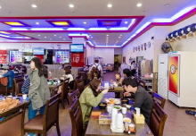 남녀노소 누구나 찾는 메뉴화에 성공한 &lsquo;더 참맛 수육국밥&rsquo;은 부산을 넘어 전국으로 확대되고 있다. &copy; 프라임경제