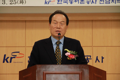  박재순 ICID광주총회 공동조직위원장은 25일 &lsquo;어촌수산분야 발전방안과 농어촌공사의 역할&rsquo;을 주제로 특강을 실시했다. ⓒ농어촌공사 전남지역본부