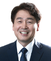 기동민 예비후보가 본격적 행보에 들어간다. 광주 광산을에서 출마할 그는 경제도시 광주, 기업하기 좋은 도시 광주를 목표로 하고 있다. ⓒ 기동민 예비후보