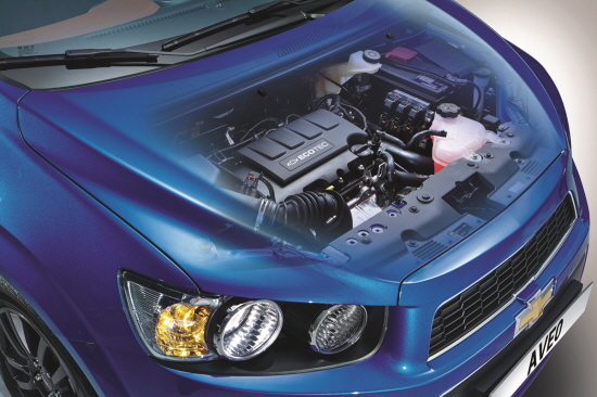  '쉐보레 터보 삼총사' 막내 아베오의 장착된  1.4L 가솔린 터보엔진은 실 주행에서 많이 사용하는 3000~4500rpm 구간에서 구현되는 20.4kg&middot;m의 토크로 탁월한 가속성능을 발휘한다. ⓒ 한국GM