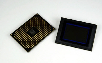  삼성의 APS-C 이미지 센서 일명 'S5KVB2'. 미러리스 카메라 NX1에 채택됐다. ⓒ 삼성전자